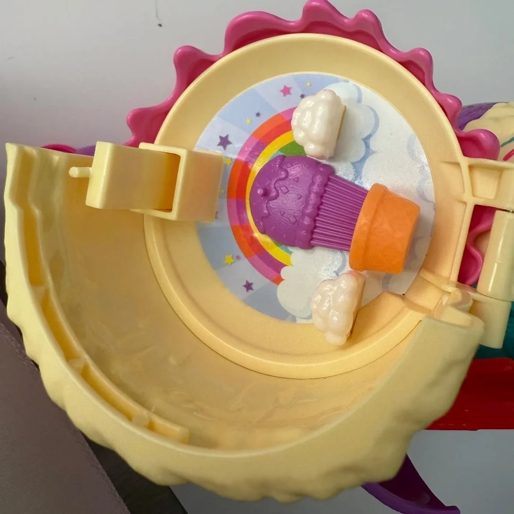Polly Pocket Spin 'N Surprise Ice Cream Toy